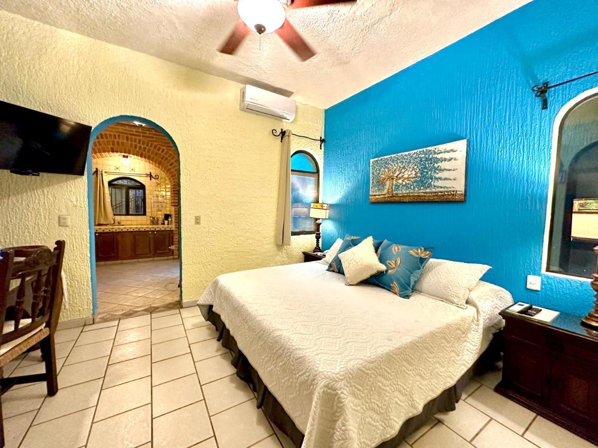 La Villa Del Ensueno Boutique Hotel Tlaquepaque Exterior photo